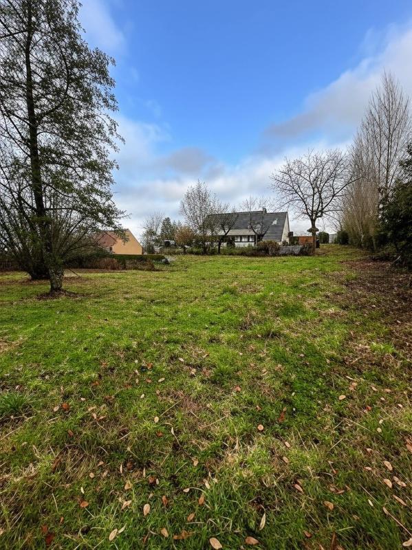 Terrain constructible - 1 421 m²
