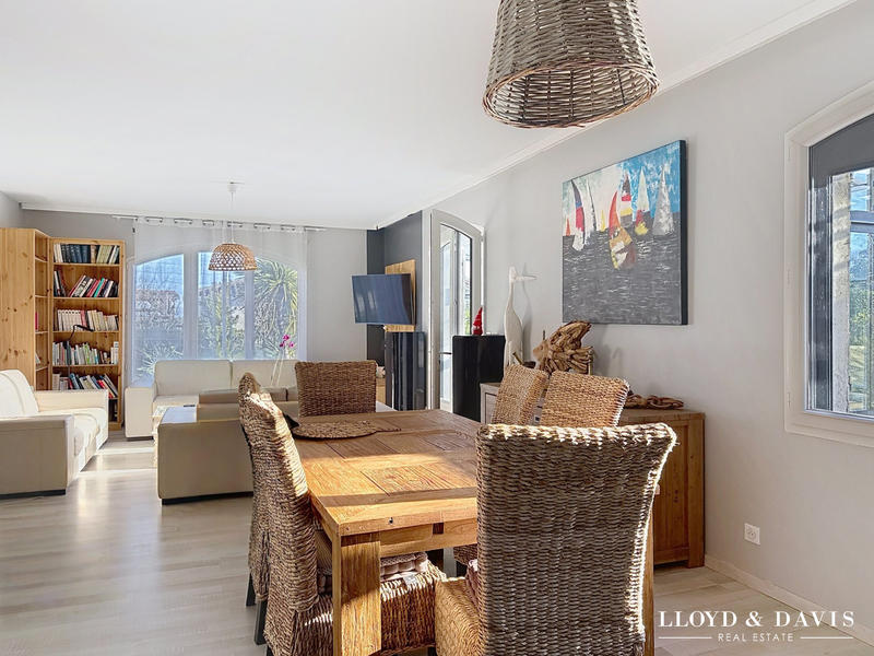 Maison contemporaine - 137 m² - 4 pièces