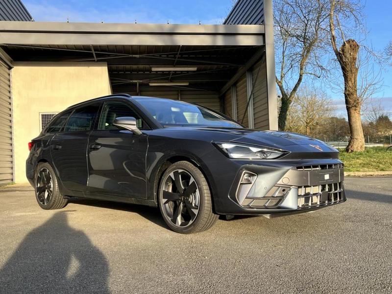 Cupra Leon Sportstourer 2.0 Tdi 150 Dsg7 + DigitalCockpit + Acc + FullLED + HayonElec + Camera