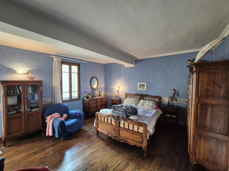 Maison de village - 180 m² - 7 pièces