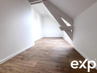 Maison traditionnelle - 113 m² - 6 pièces