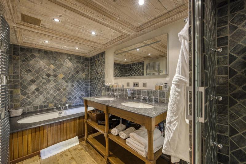 Châlet - 315 m² - 10 pièces