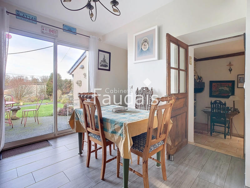 Maison de village - 286 m² - 14 pièces