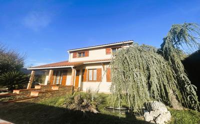 Maison - 187 m² - 7 pièces