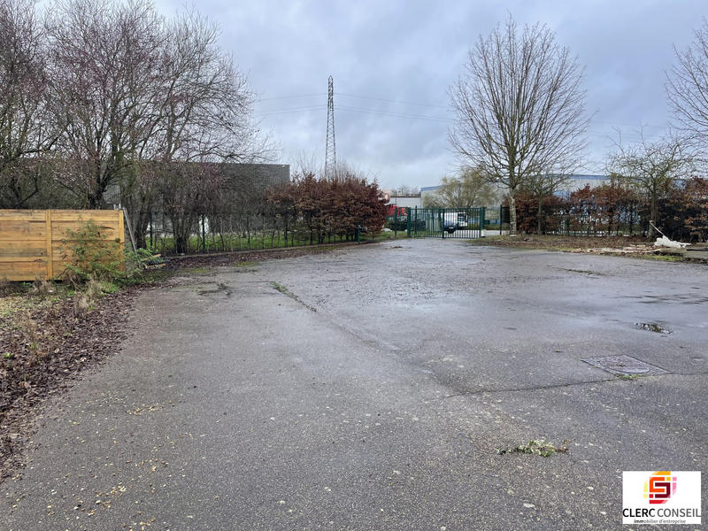 Local d'activités - 380 m²