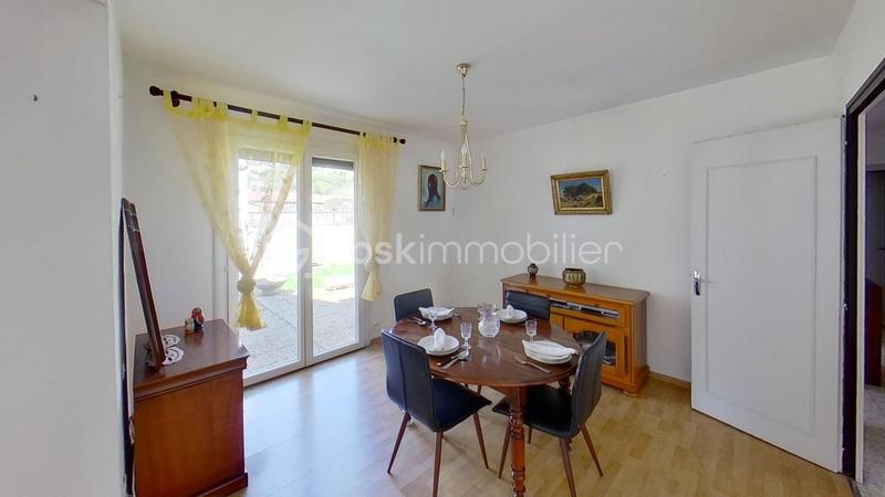 Maison - 127 m² - 7 pièces