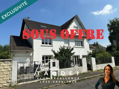 Maison - 275 m² - 8 pièces