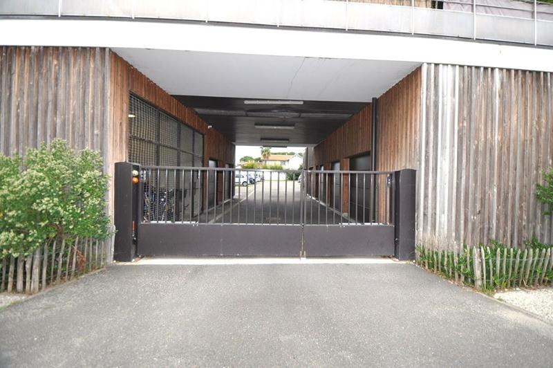 Parking / Garage - 12 m²