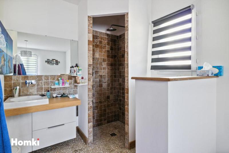 Maison - 210 m² - 5 pièces