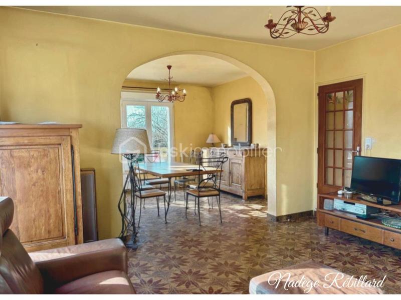 Maison - 133 m² - 8 pièces