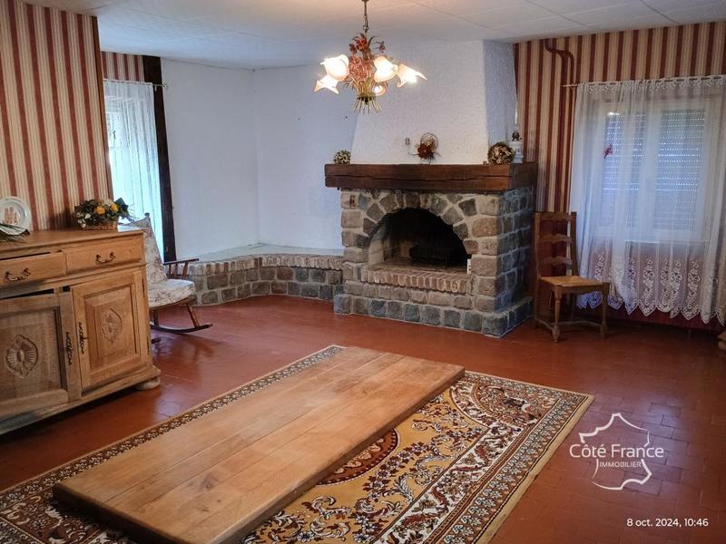 Maison de village - 210 m² - 10 pièces