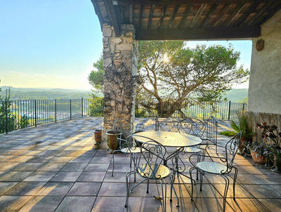 Immeuble - 117 m² - 6 pièces