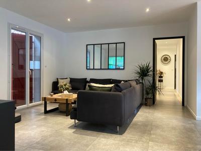 Maison - 92 m² - 5 pièces