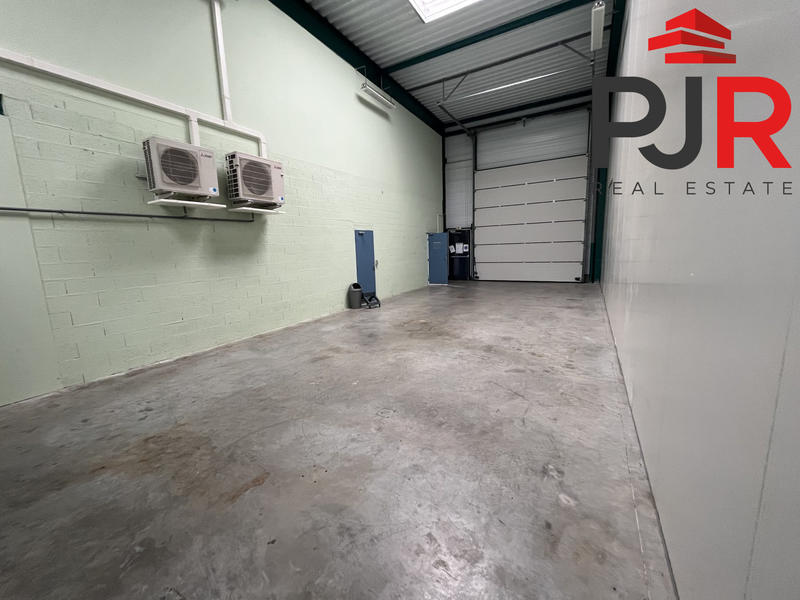 Local d'activités - 326 m²
