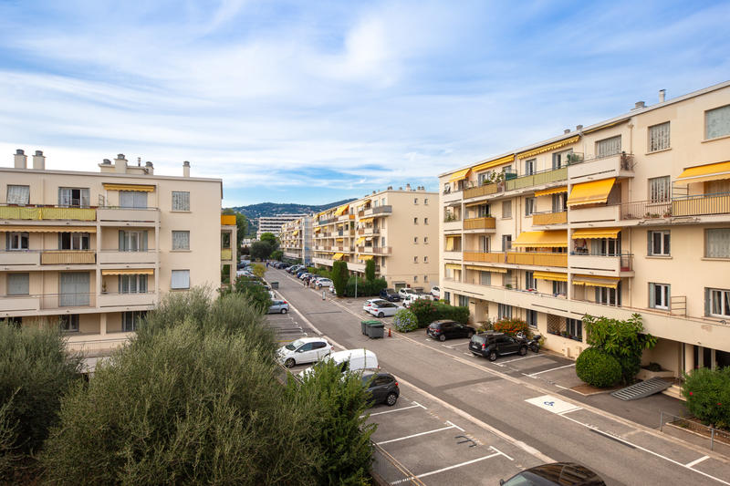 Appartement - 10 m² - 4 pièces