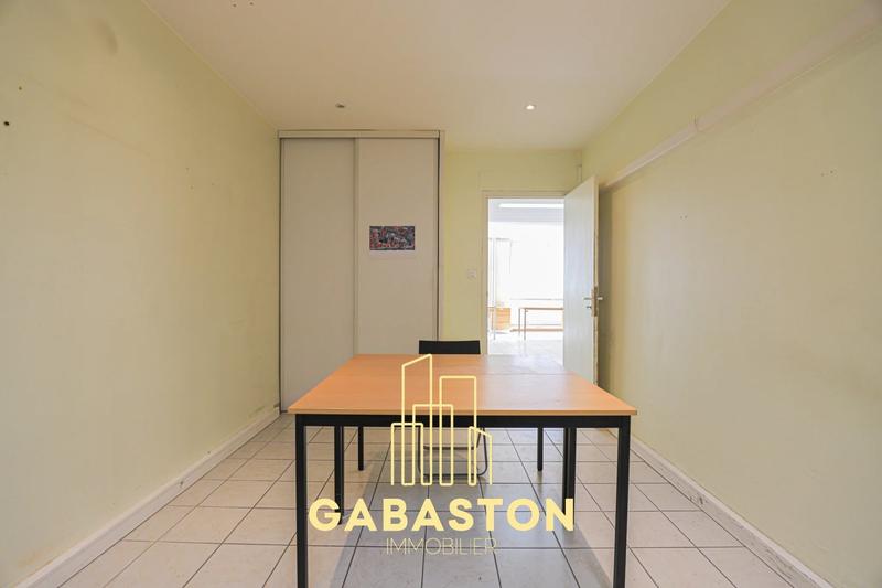 Bureau - 125 m² - 6 pièces