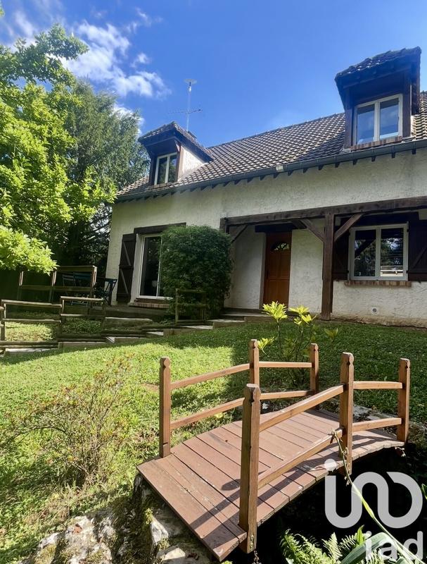 Maison - 289 m² - 9 pièces