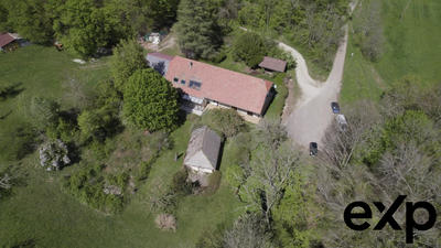 Maison - 198 m² - 8 pièces