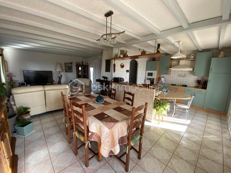 Maison - 111 m² - 5 pièces