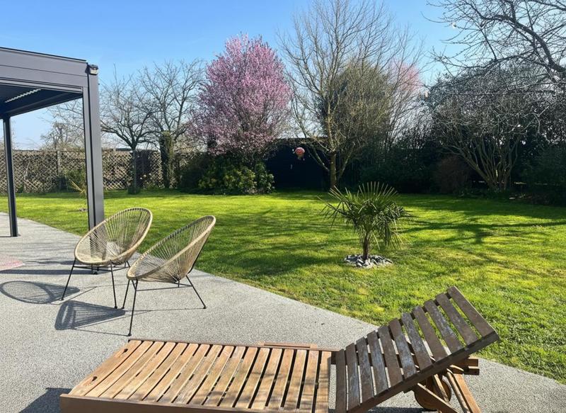 Maison - 201 m² - 7 pièces