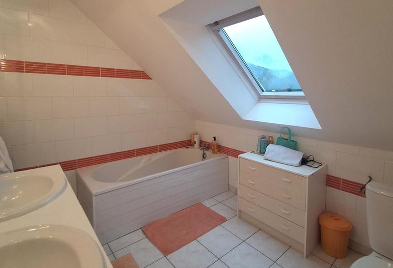 Maison - 87 m² - 5 pièces