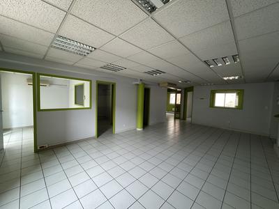 Appartement - 99 m² - 4 pièces