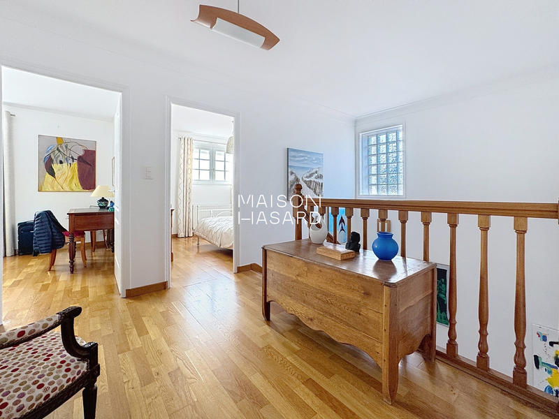 Villa - 187 m² - 6 pièces