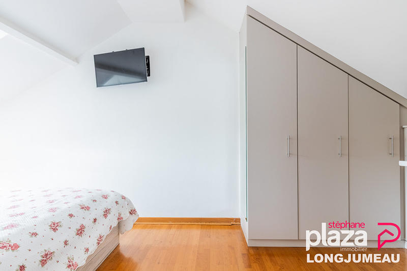 Appartement - 93 m² - 5 pièces