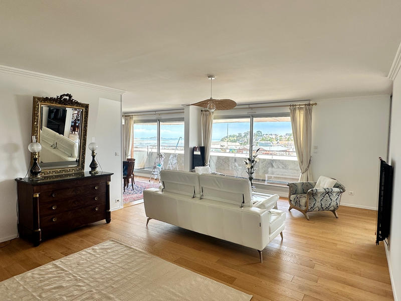 Appartement - 128 m² - 3 pièces