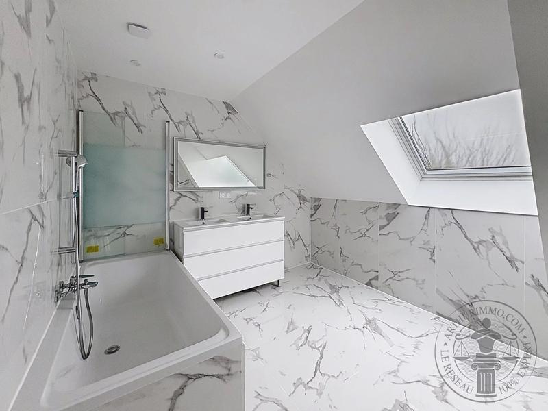 Maison - 194 m² - 7 pièces