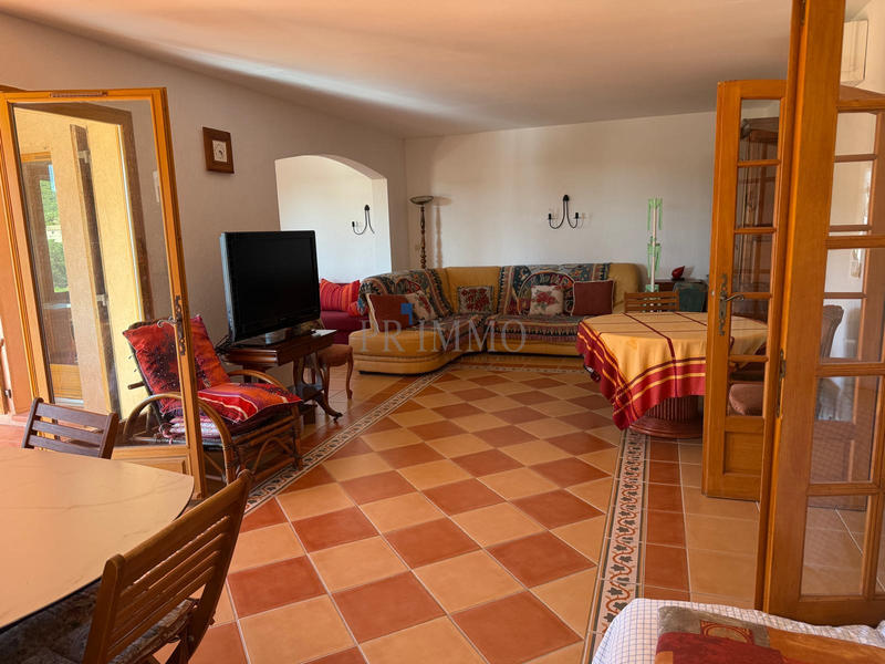 Villa - 180 m² - 5 pièces