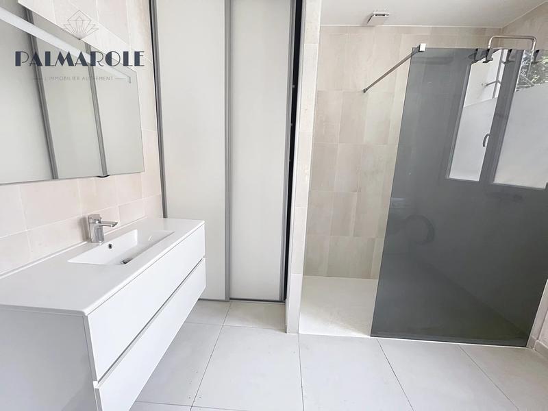 Appartement - 90 m² - 3 pièces