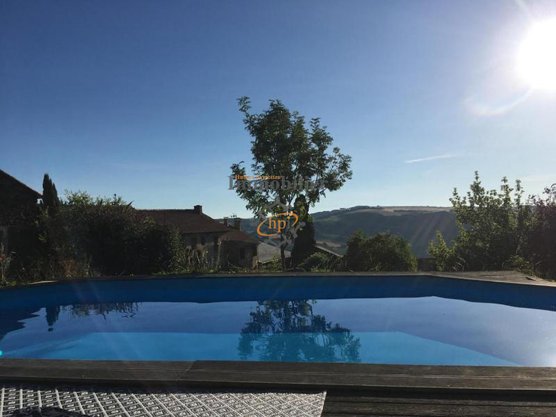 Propriété - 305 m² - 11 pièces