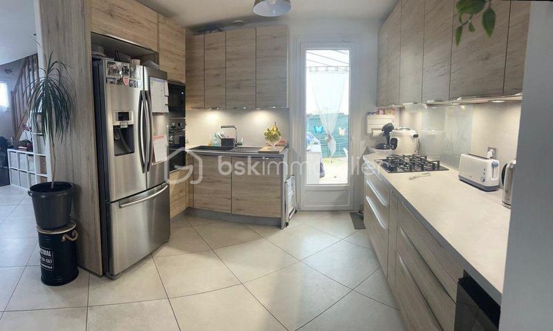 Maison - 127 m² - 7 pièces