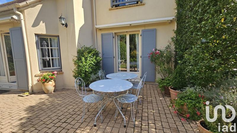 Maison - 185 m² - 8 pièces