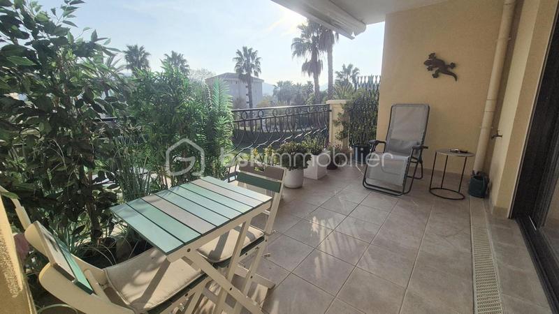 Appartement - 77 m² - 3 pièces