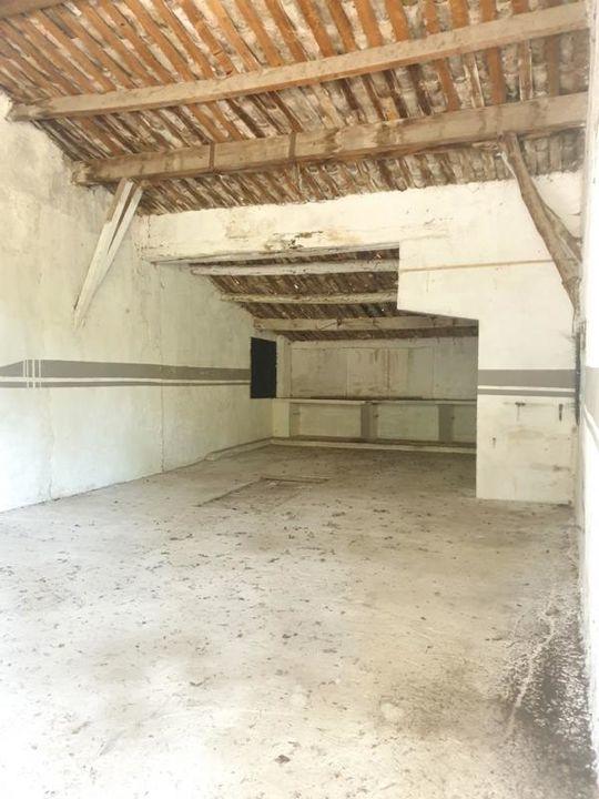Maison - 1 580 m² - 10 pièces