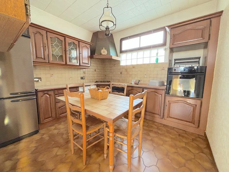 Appartement - 93 m² - 5 pièces