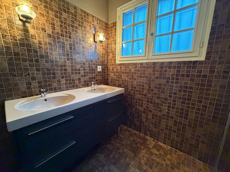 Maison - 178 m² - 7 pièces