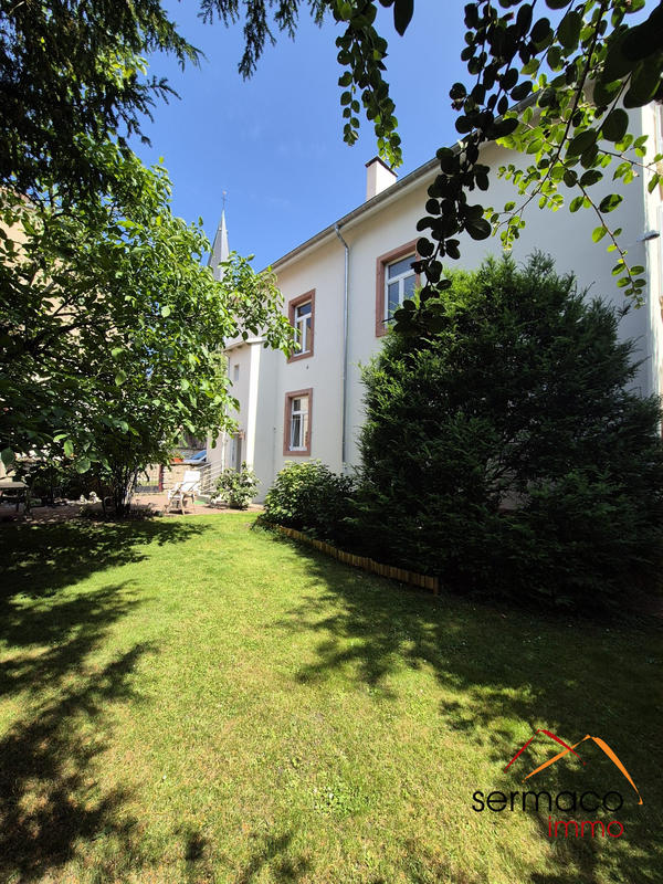 Maison - 334 m² - 14 pièces