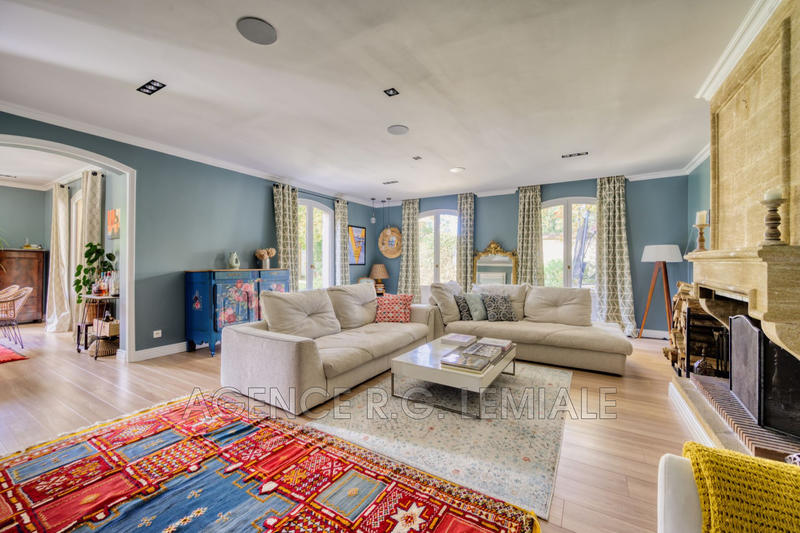 Maison - 226 m² - 8 pièces