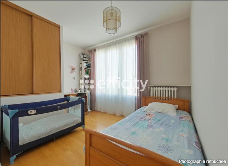 Maison - 143 m² - 7 pièces