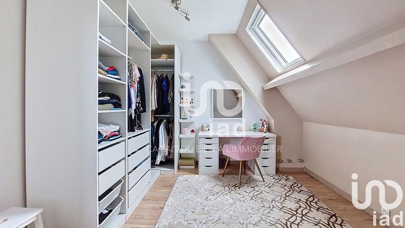 Maison - 182 m² - 7 pièces