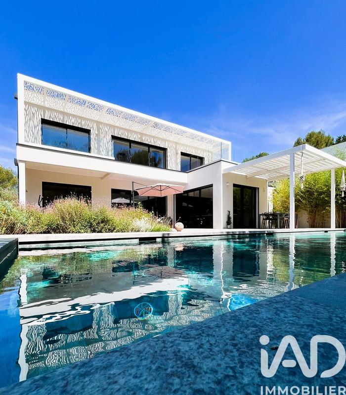 Maison de maîtres - 212 m² - 6 pièces