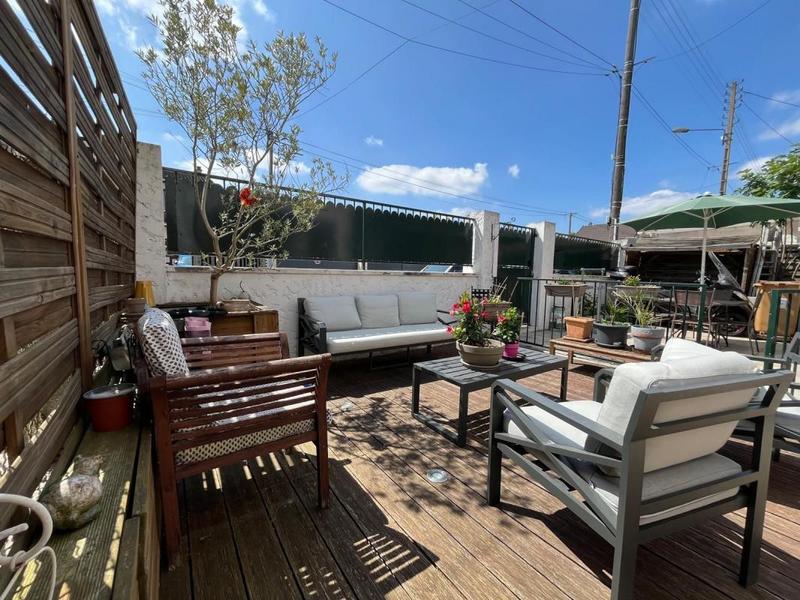 Maison - 121 m² - 5 pièces