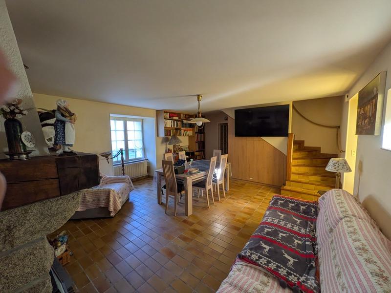 Propriété - 180 m² - 6 pièces