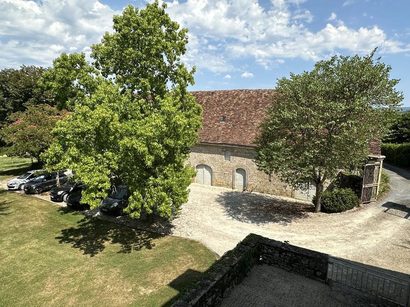 Maison de maîtres - 415 m² - 10 pièces
