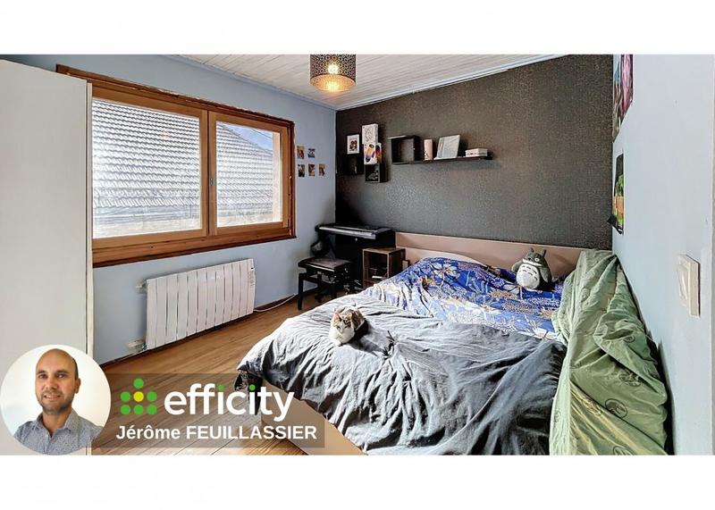 Maison - 90 m² - 5 pièces