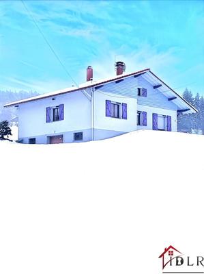 Maison - 147 m² - 8 pièces