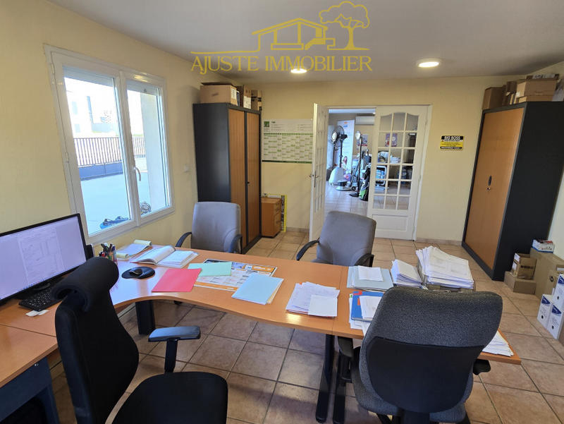 Local commercial - 465 m² - 7 pièces